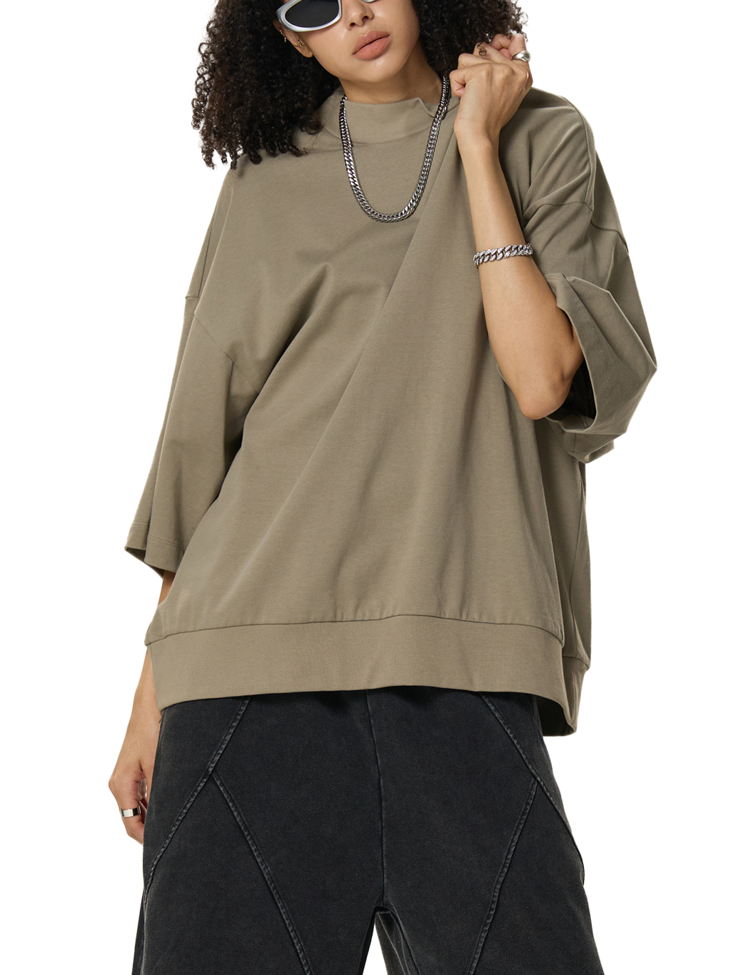 Oversized Mock Neck T-Shirt – Essential Streetwear | Tapstitch-13